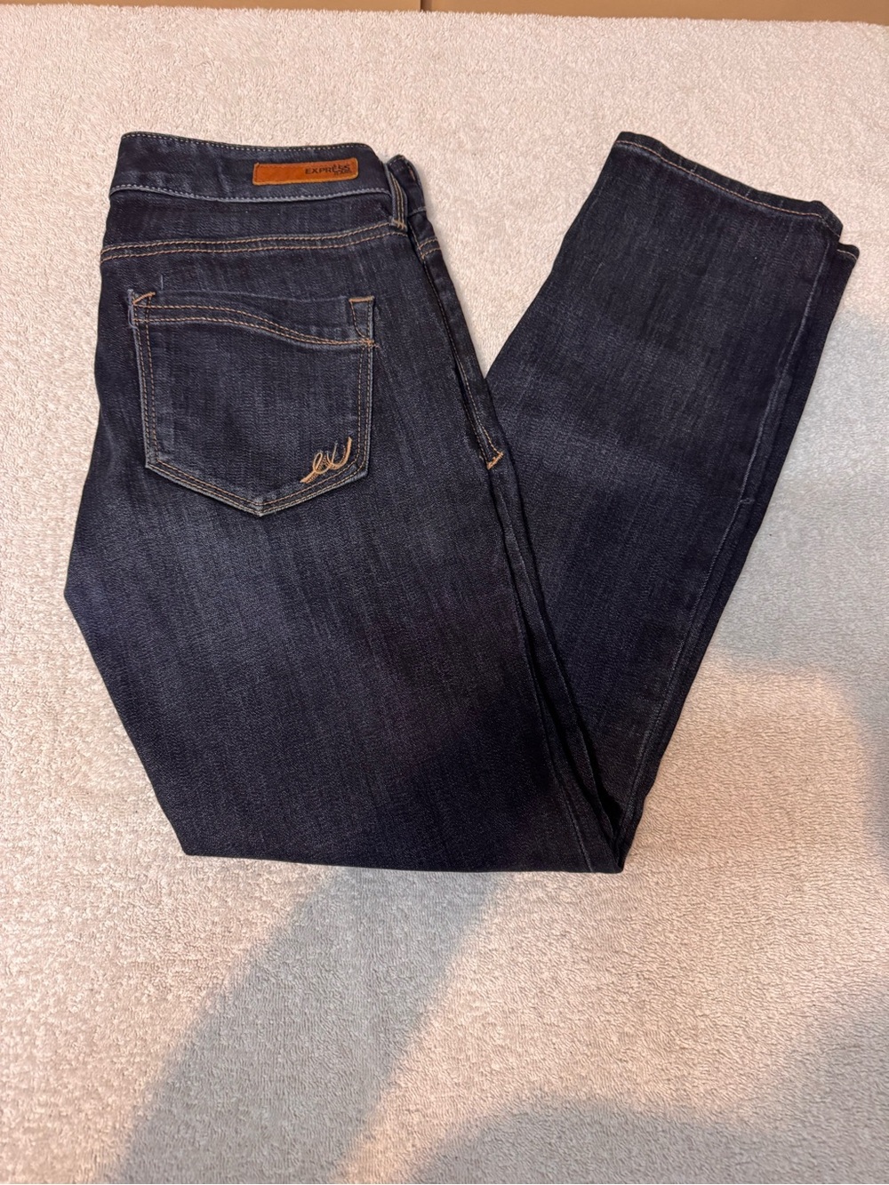 Women’s Express Skinny Stella Low Rise Jeans. Size 0 Short